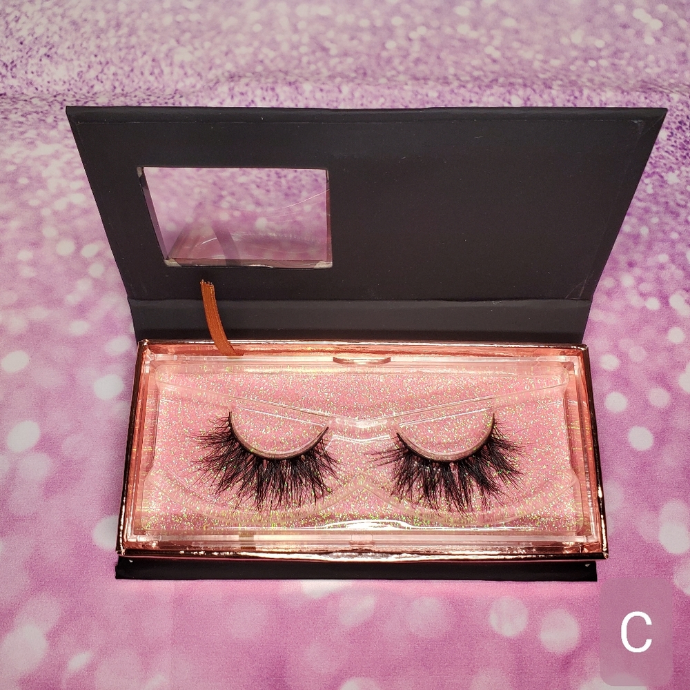 Eyelashes - Picture 4 of 4